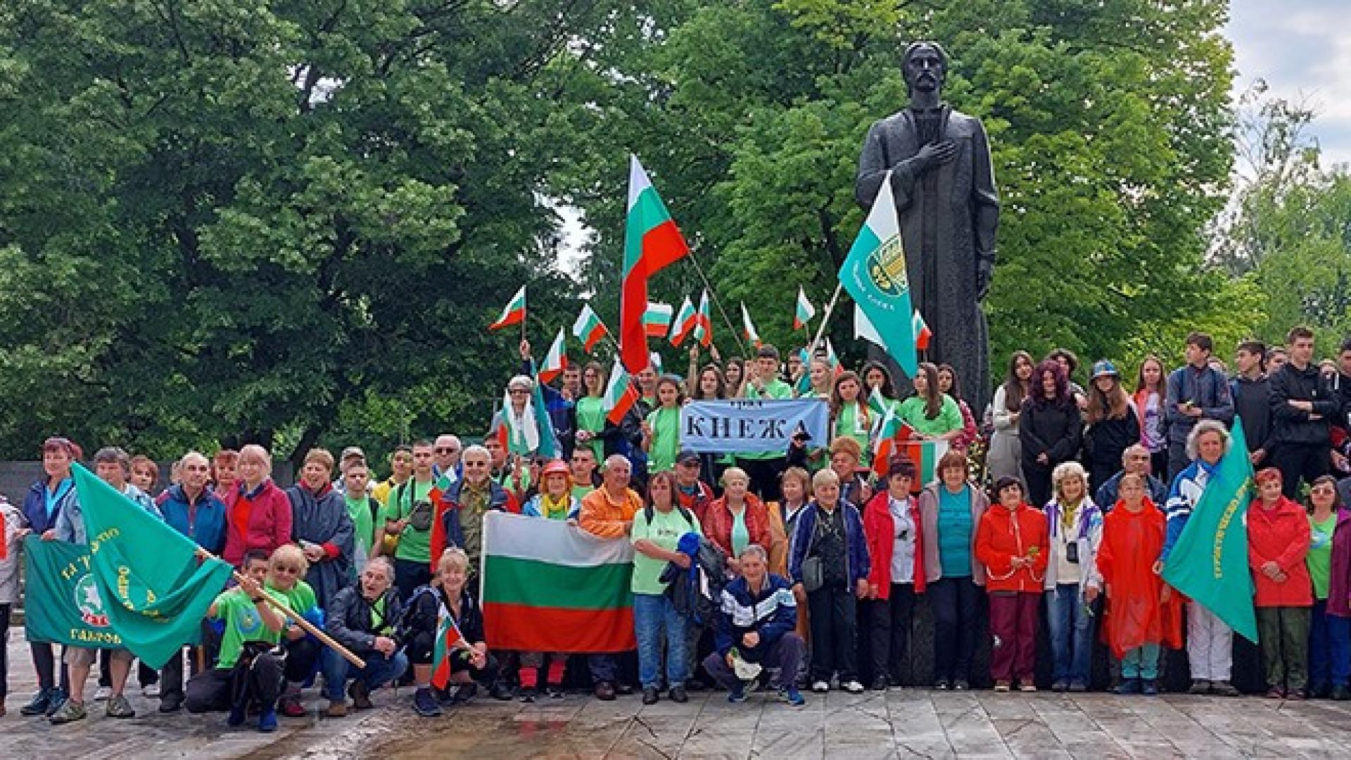 БТС с поредица от патриотични походи, обединяващи българите