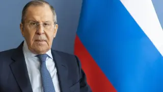 Кремъл определи затварянето на небето над България за Лавров като "враждебен акт"
