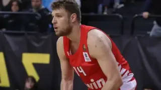 Везенков и "Олимпиакос" покориха Европа след драматичен финал срещу Реал Мадрид в Атина