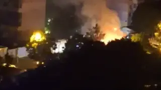 Товарен бус изгоря при пожар във Варна тази сутрин