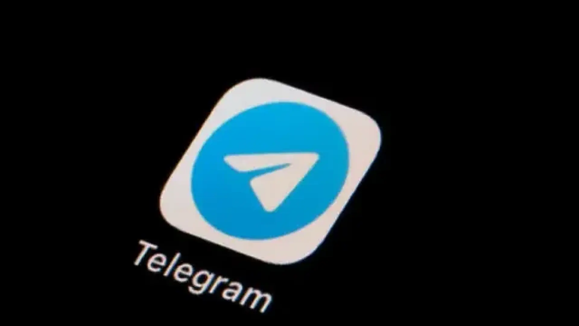 Трагедията в Благоевград: Младежите поръчали LSD по Telegram