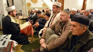 Милиони мюсюлмани по света празнуват Курбан байрам