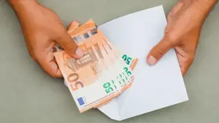 Нова евродиректива слага край на тайните заплати
