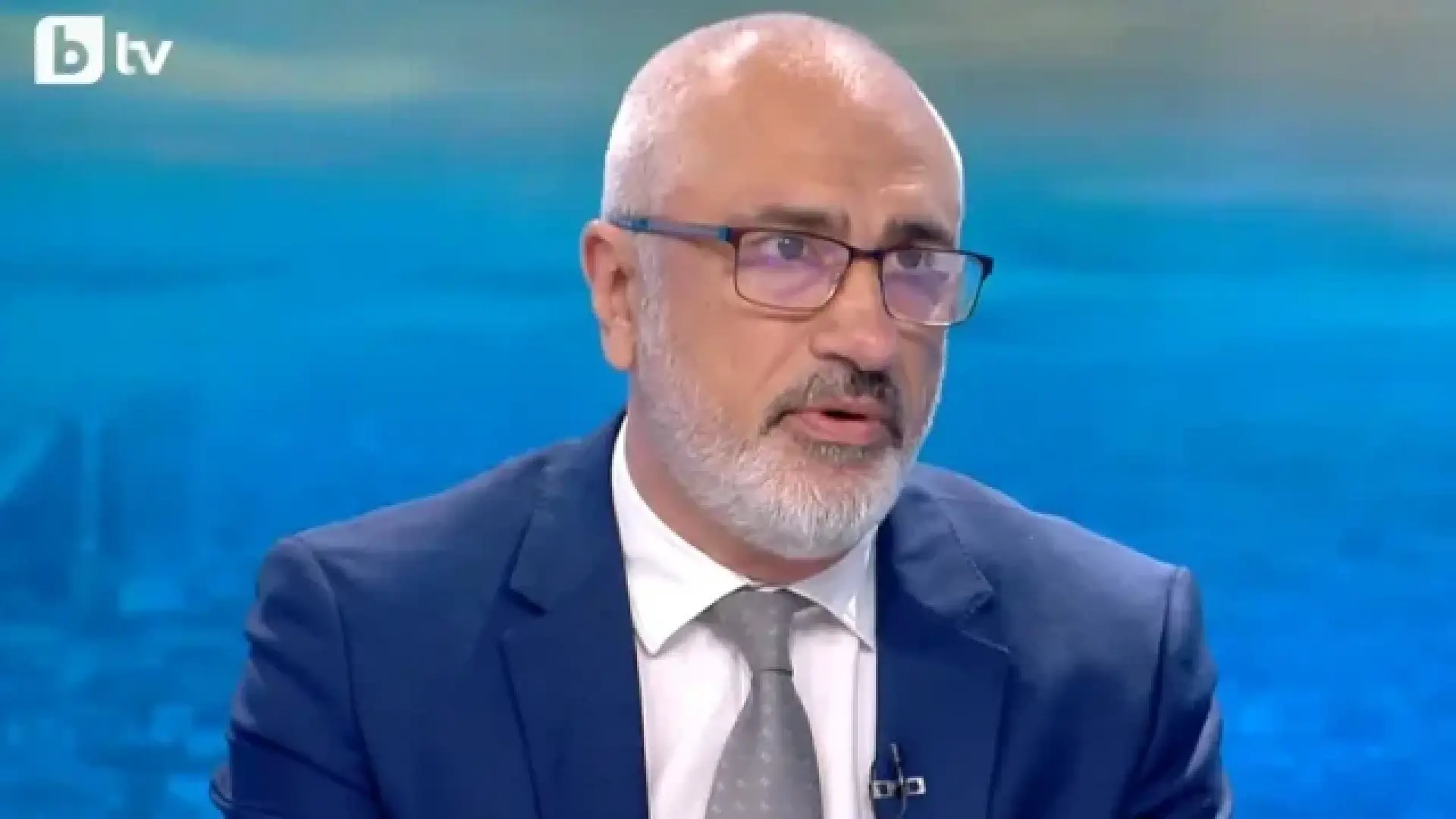 "Прогресивна България" предлагат да "заковат" депутатските заплати