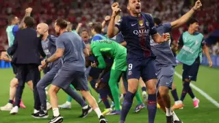 ПСЖ триумфира в Шампионската лига след драма с дузпи