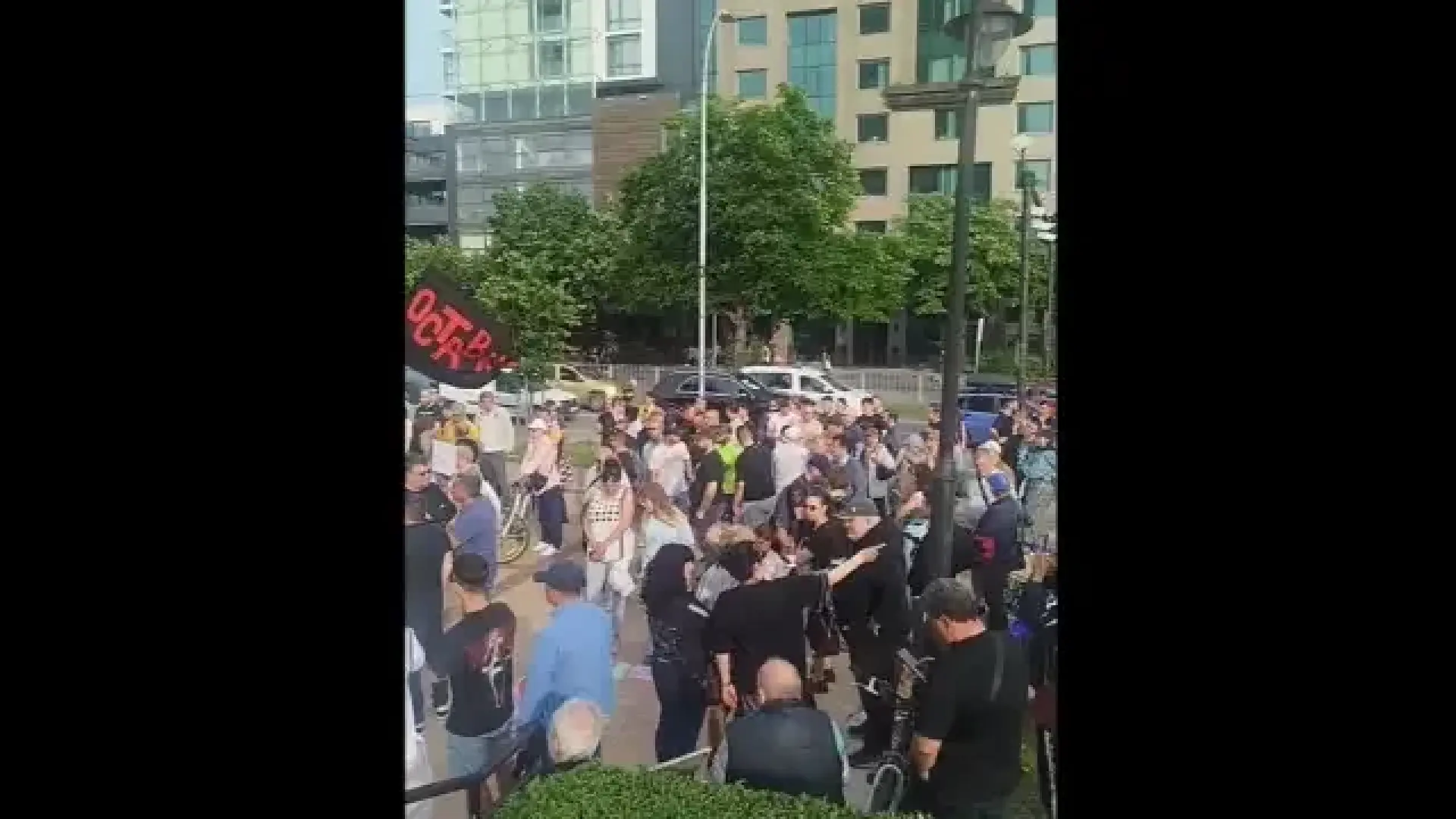 Варненци - на протест, искат оствката на кмета Коцев