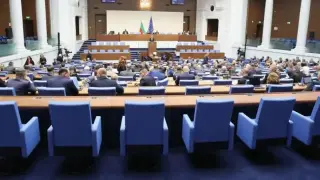 Министри отговарят на въпроси на депутати в парламентарния контрол