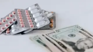 Задържаха 20 души при акция срещу наркоразпространението в кв. "Христо Ботев"