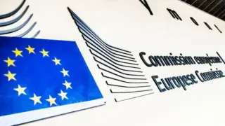 ЕК: България събира малко данъци, плоският е несправедлив