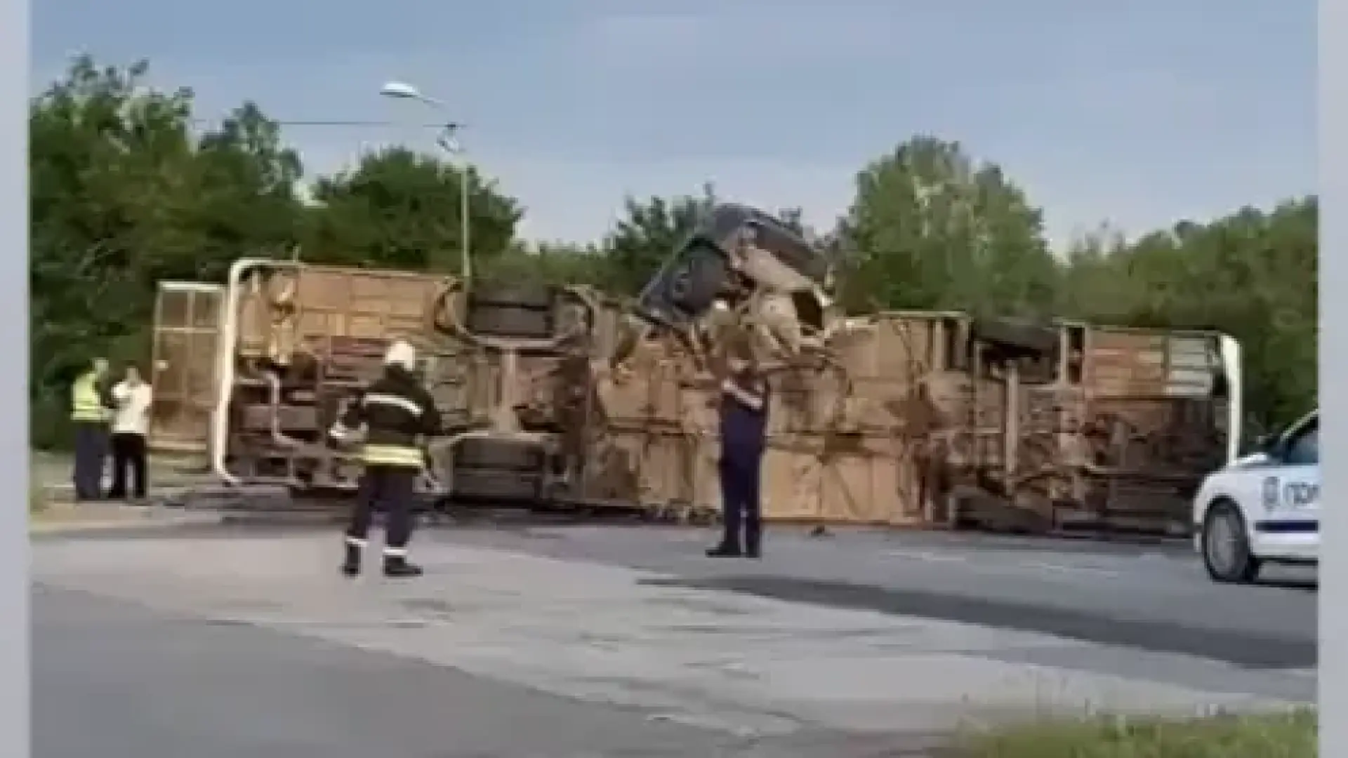 Двама от загиналите в катастрофата с автобус в София са чужденци